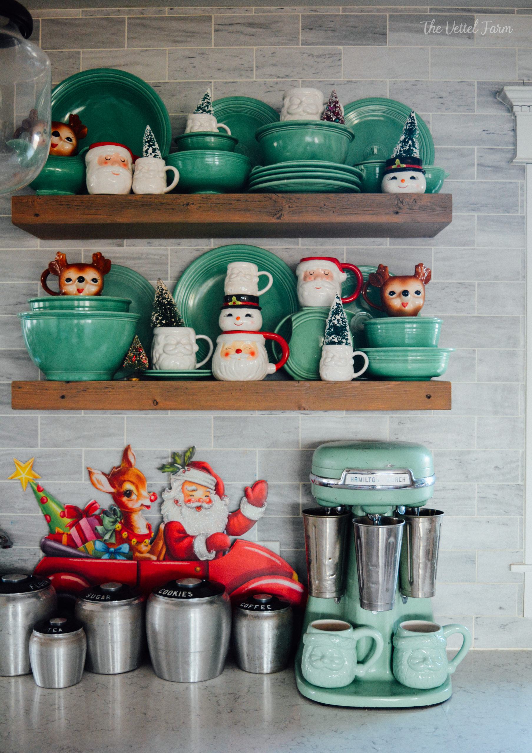 Santa Mugs Are Comin' to Town! – Flea Market Finds: Home and Garden  Decorating Ideas by Expert Interior Decorators